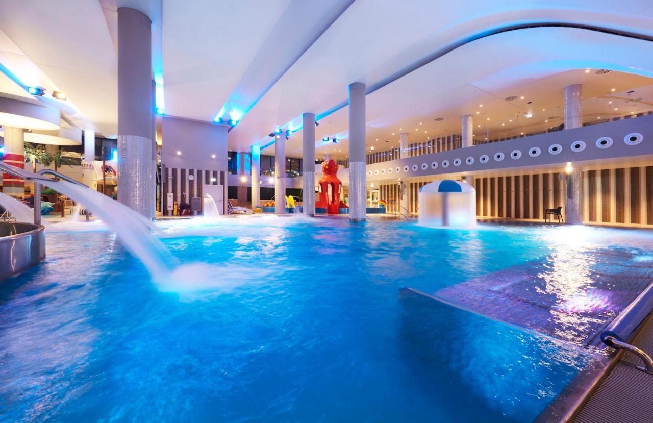 Vacationclub - Zdrojowa 22 Apartament 5 Swinoujscie Kültér fotó